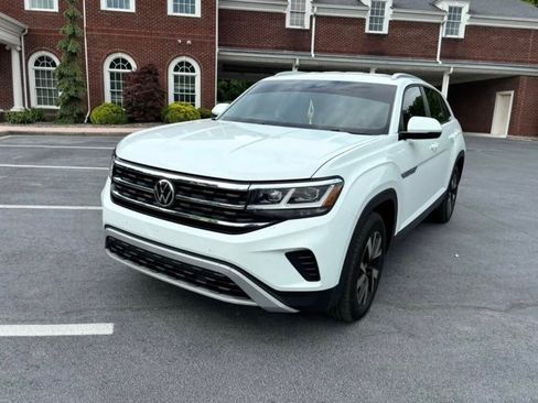 Used 2022 Volkswagen Atlas Cross Sport SE AWD/4WD image 2