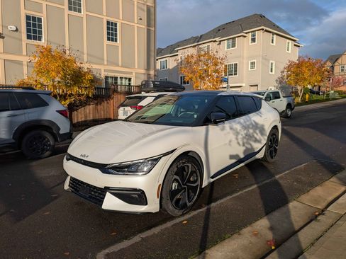 Used 2022 Kia EV6 GT-Line w/ GT-Line Suede Seat Package image 2