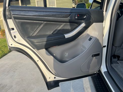 Used 2006 Toyota 4Runner Limited AWD/4WD image 20