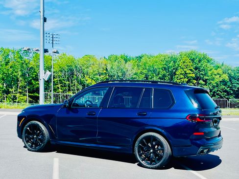 Used 2023 BMW X7 xDrive40i w/ Executive Package AWD/4WD image 2