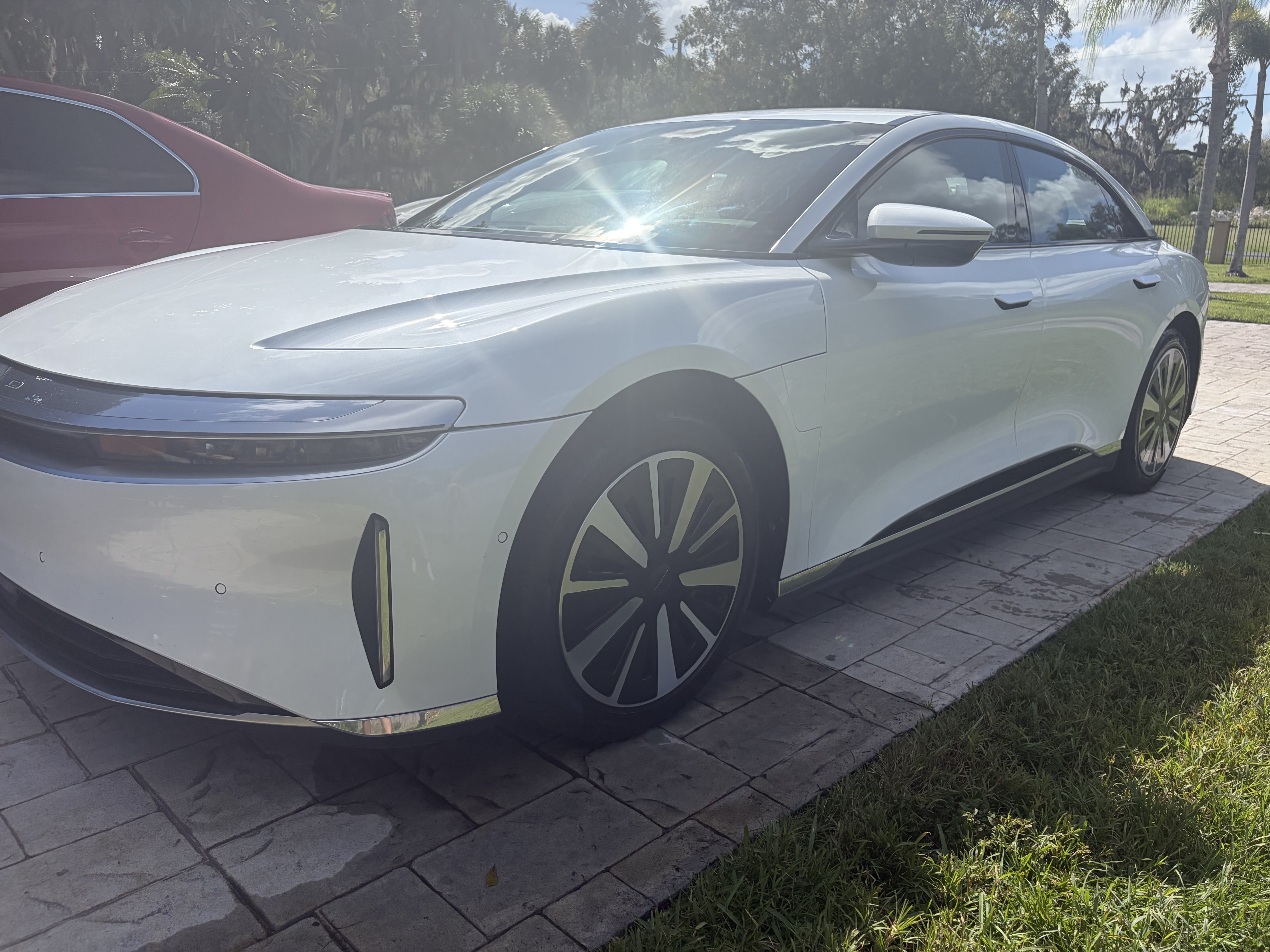 Used 2024 Lucid Air Touring AWD/4WD image 2