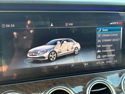 Used 2017 Mercedes-Benz E 300 image 21