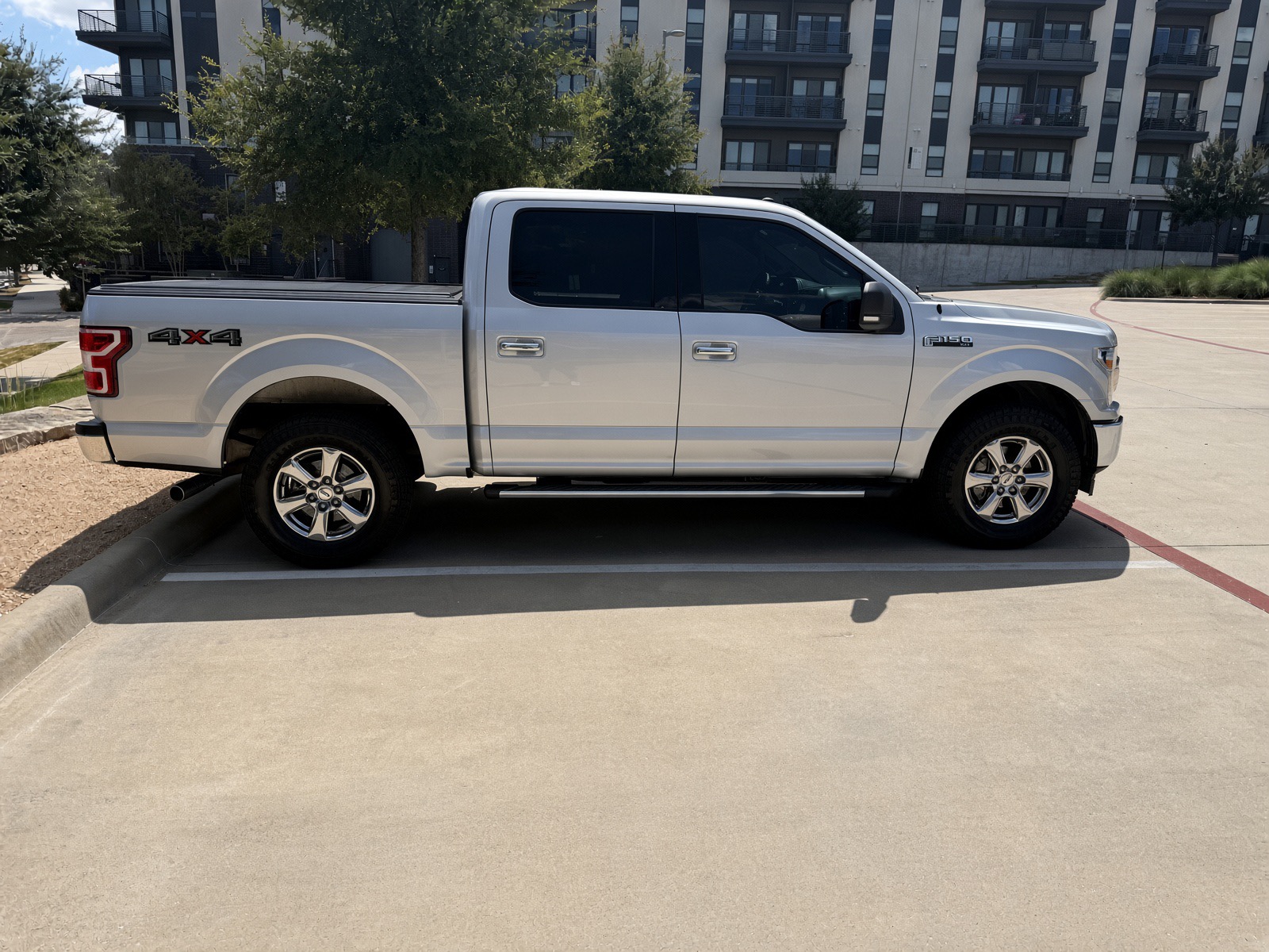 Used 2018 Ford F150 XLT w/ Equipment Group 302A Luxury AWD/4WD image 6