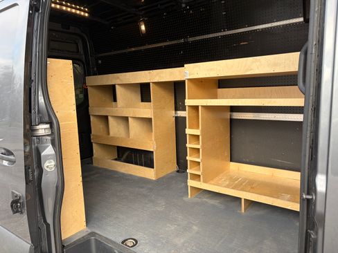 Used 2023 Mercedes-Benz Sprinter 2500 image 9