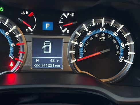 Used 2016 Toyota 4Runner SR5 Premium image 12