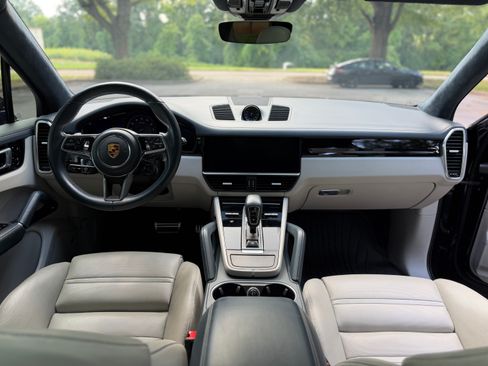 Used 2021 Porsche Cayenne GTS AWD/4WD image 22
