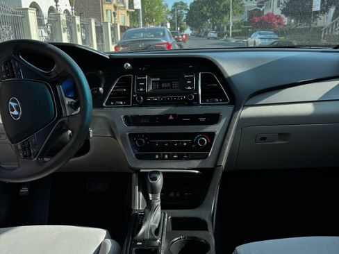 Used 2017 Hyundai Sonata SE image 10