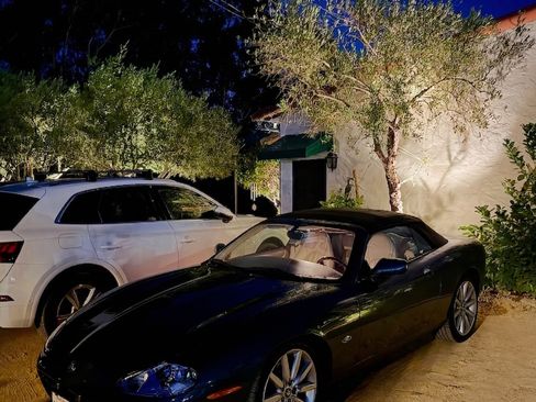 Used 2000 Jaguar XK8 Convertible image 25