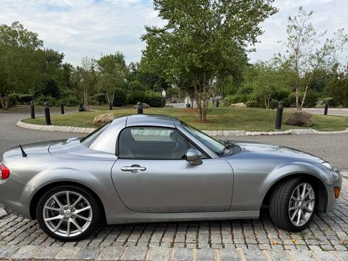 Used 2011 MAZDA MX-5 Miata Touring w/ Suspension Pkg RWD image 5