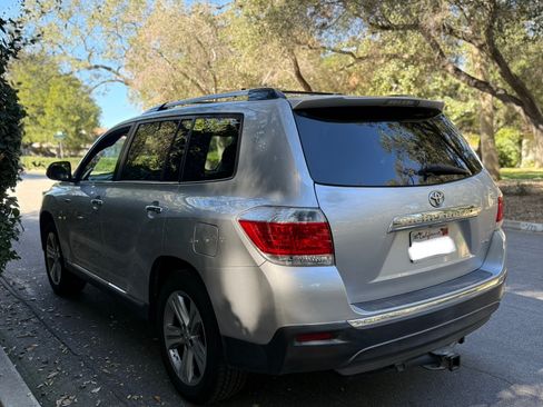 Used 2012 Toyota Highlander Limited image 22