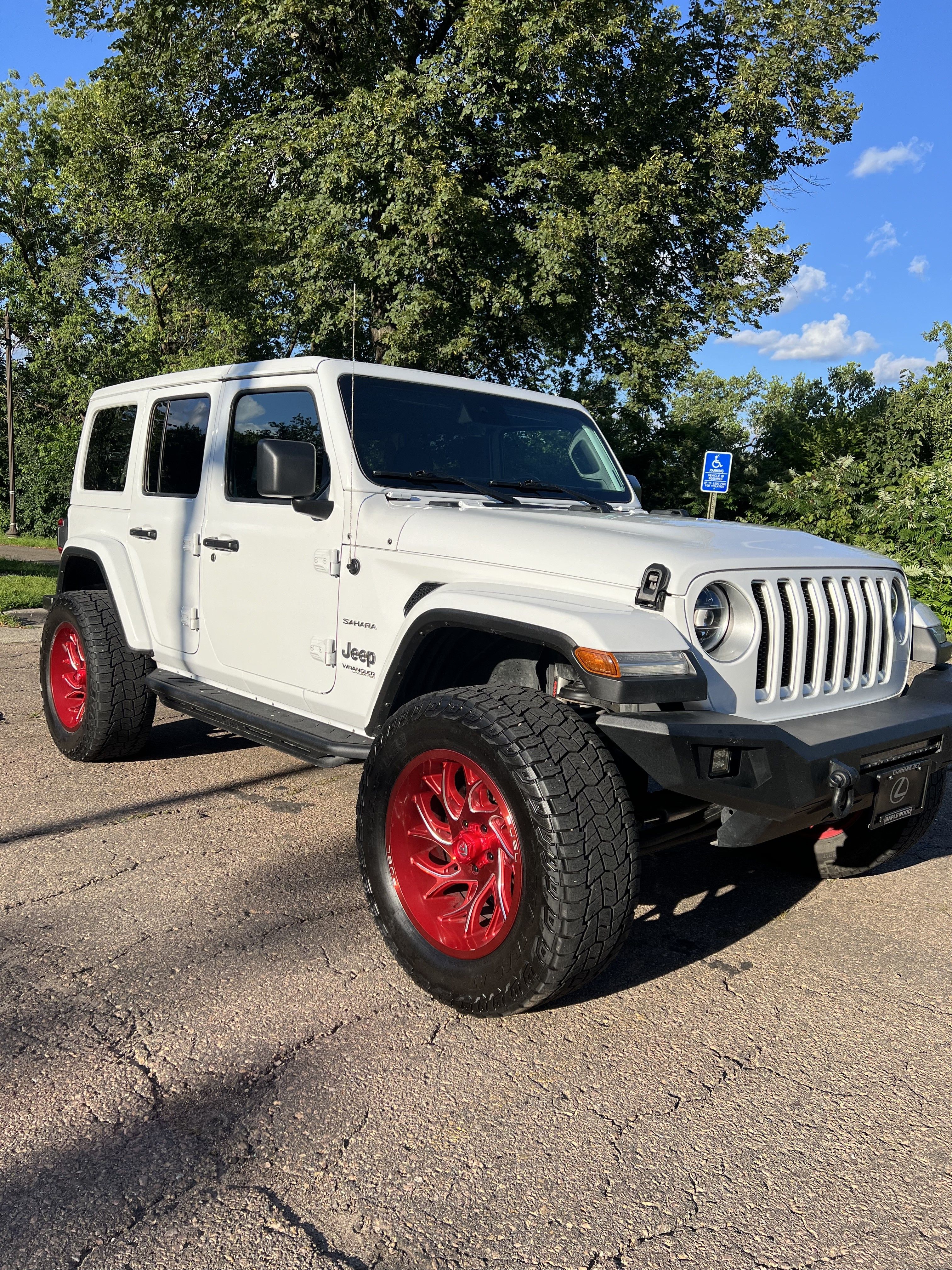 Used 2021 Jeep Wrangler Unlimited Sahara AWD/4WD image 1