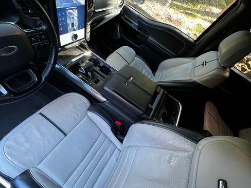 Used 2023 Ford F150 Lightning Platinum image 27