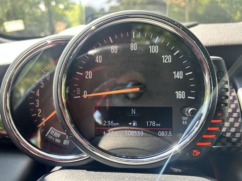 Used 2015 MINI Cooper S FWD image 11