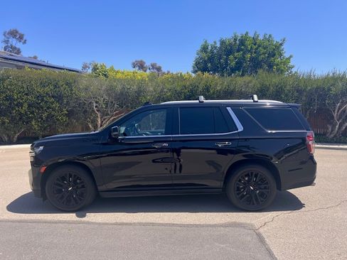 Used 2021 Chevrolet Tahoe High Country image 2