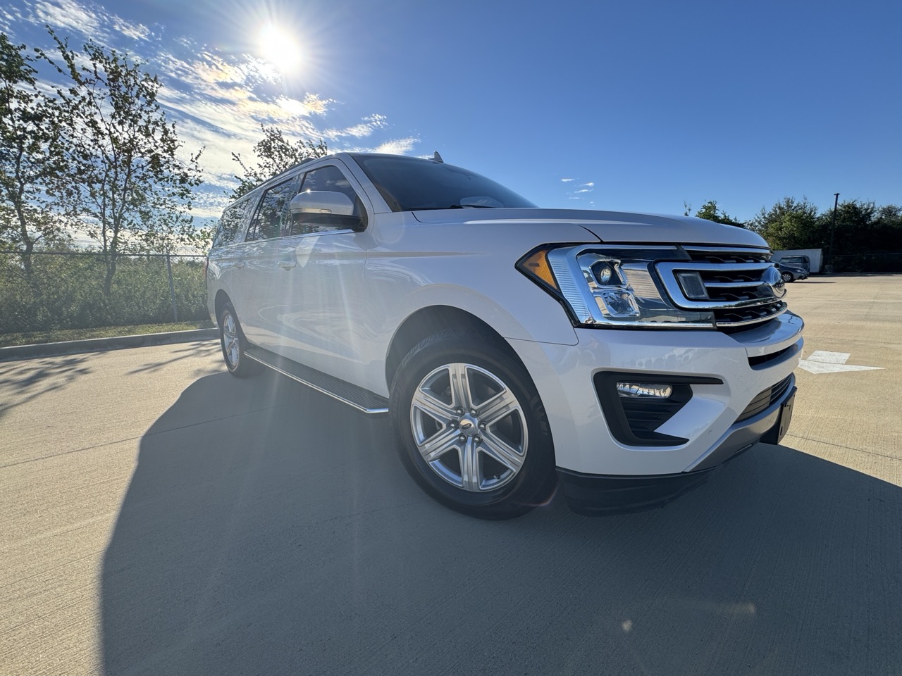 Used 2018 Ford Expedition Max XLT w/ Equipment Group 202A RWD image 2