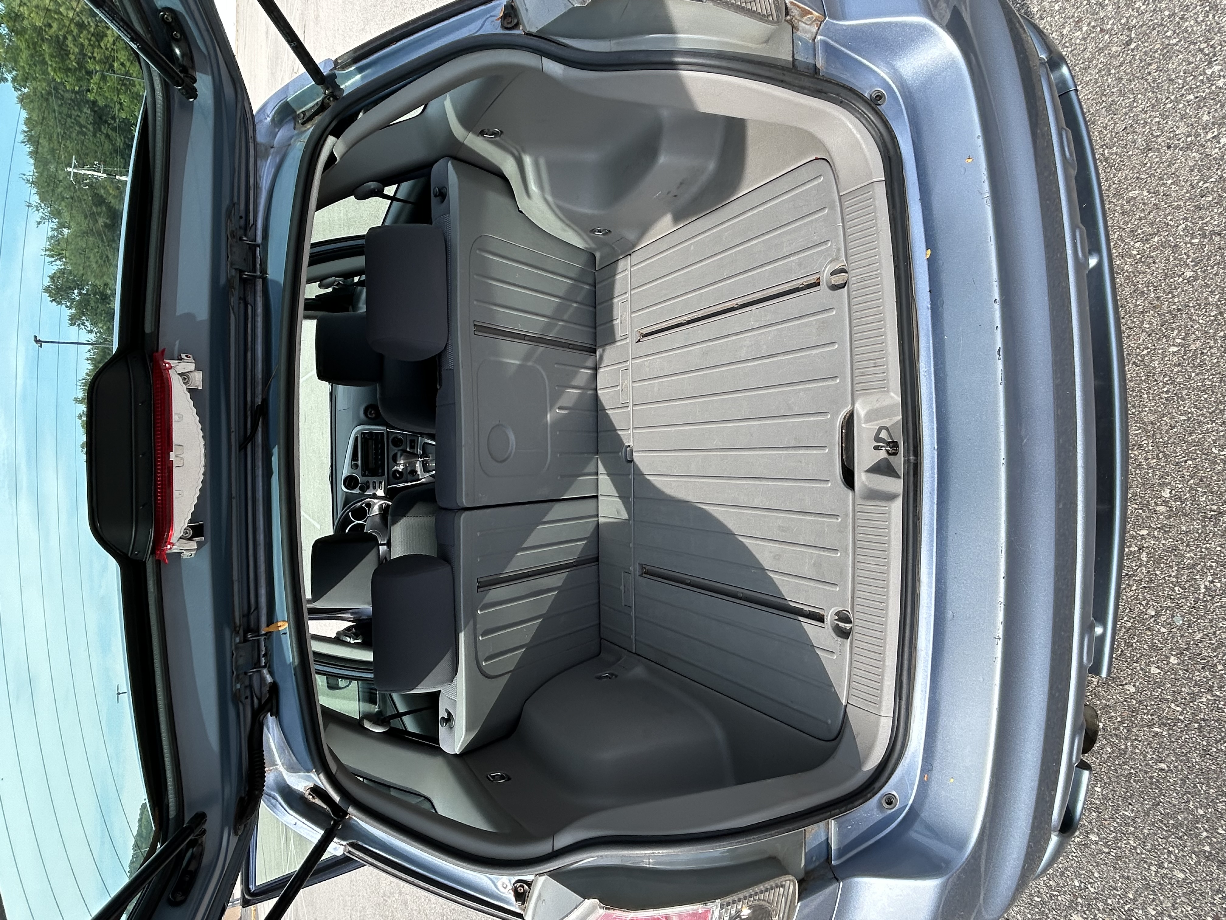 Used 2006 Toyota Matrix XR w/ Extra Value Pkg 1 FWD image 13