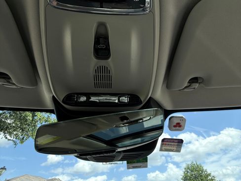 Used 2022 Volvo S60 B5 Momentum image 10