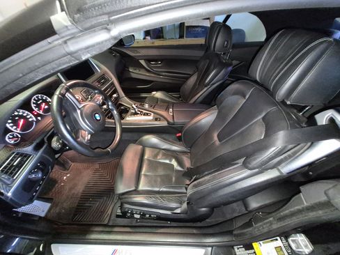 Used 2013 BMW M6 Convertible image 12