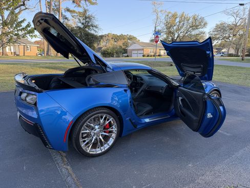 Used 2016 Chevrolet Corvette Z06 w/ 3LZ Preferred Equipment Group image 17