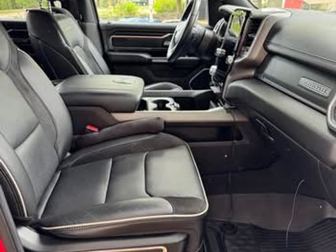 Used 2023 RAM 1500 Laramie AWD/4WD image 9