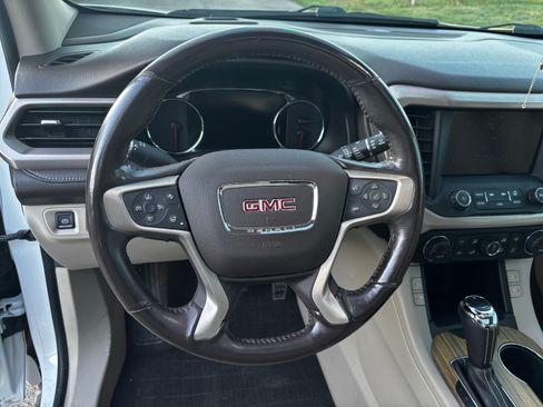Used 2019 GMC Acadia Denali w/ Technology Package AWD/4WD image 6