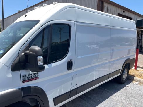 Used 2021 RAM ProMaster 2500 w/ Convenience Group image 5