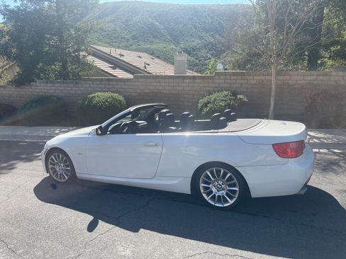 Used 2012 BMW 328i Convertible image 10