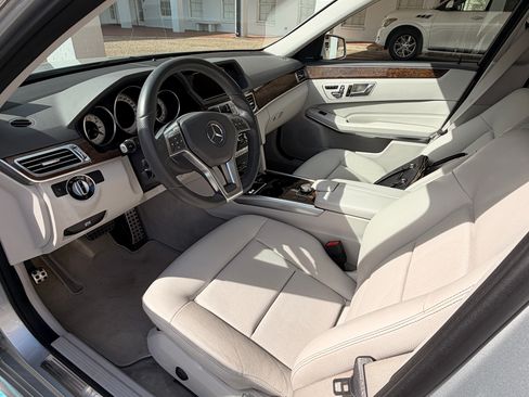 Used 2015 Mercedes-Benz E 350 E 350 4MATIC Sedan 4D image 2