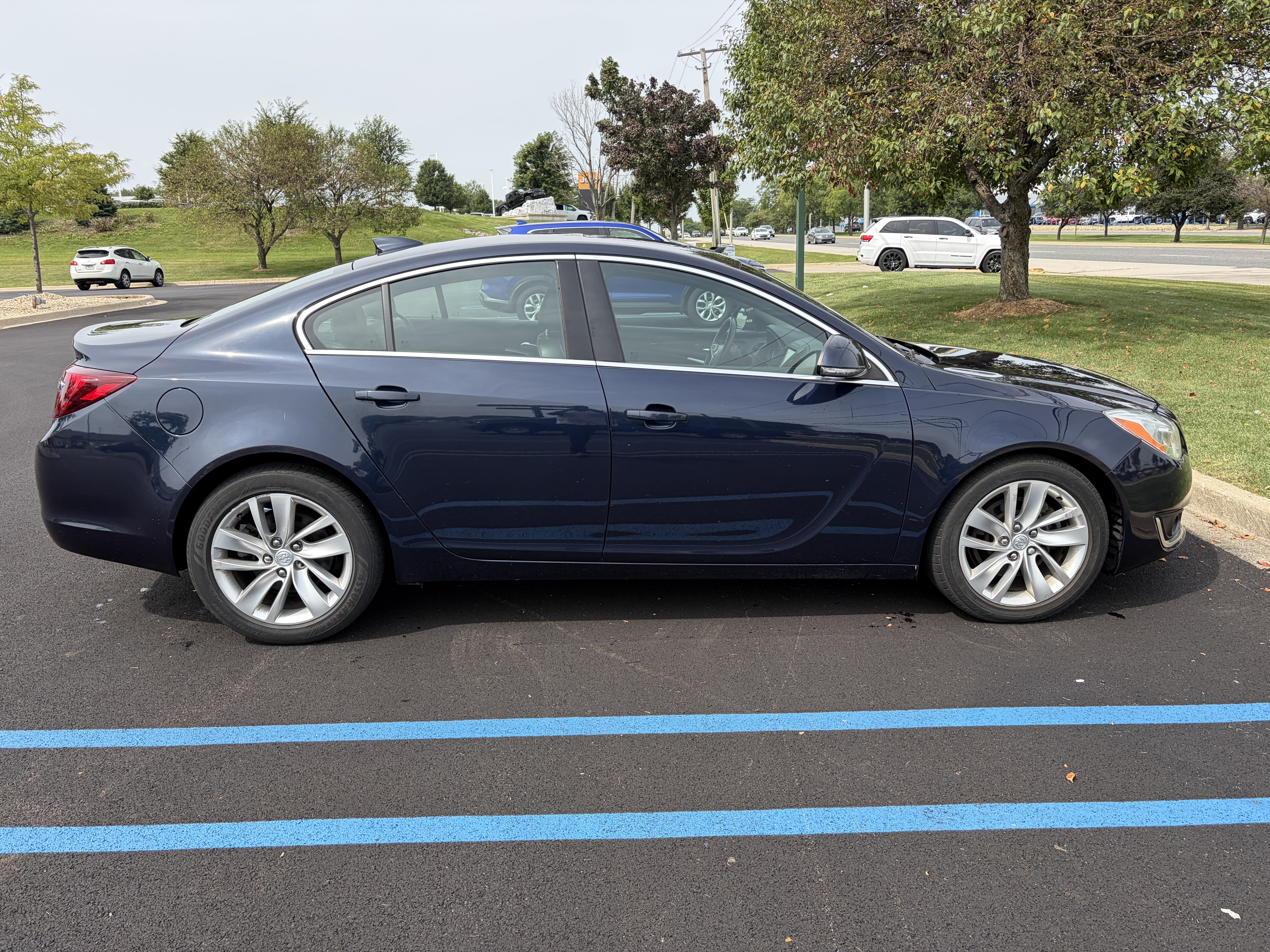 Used 2015 Buick Regal FWD image 23