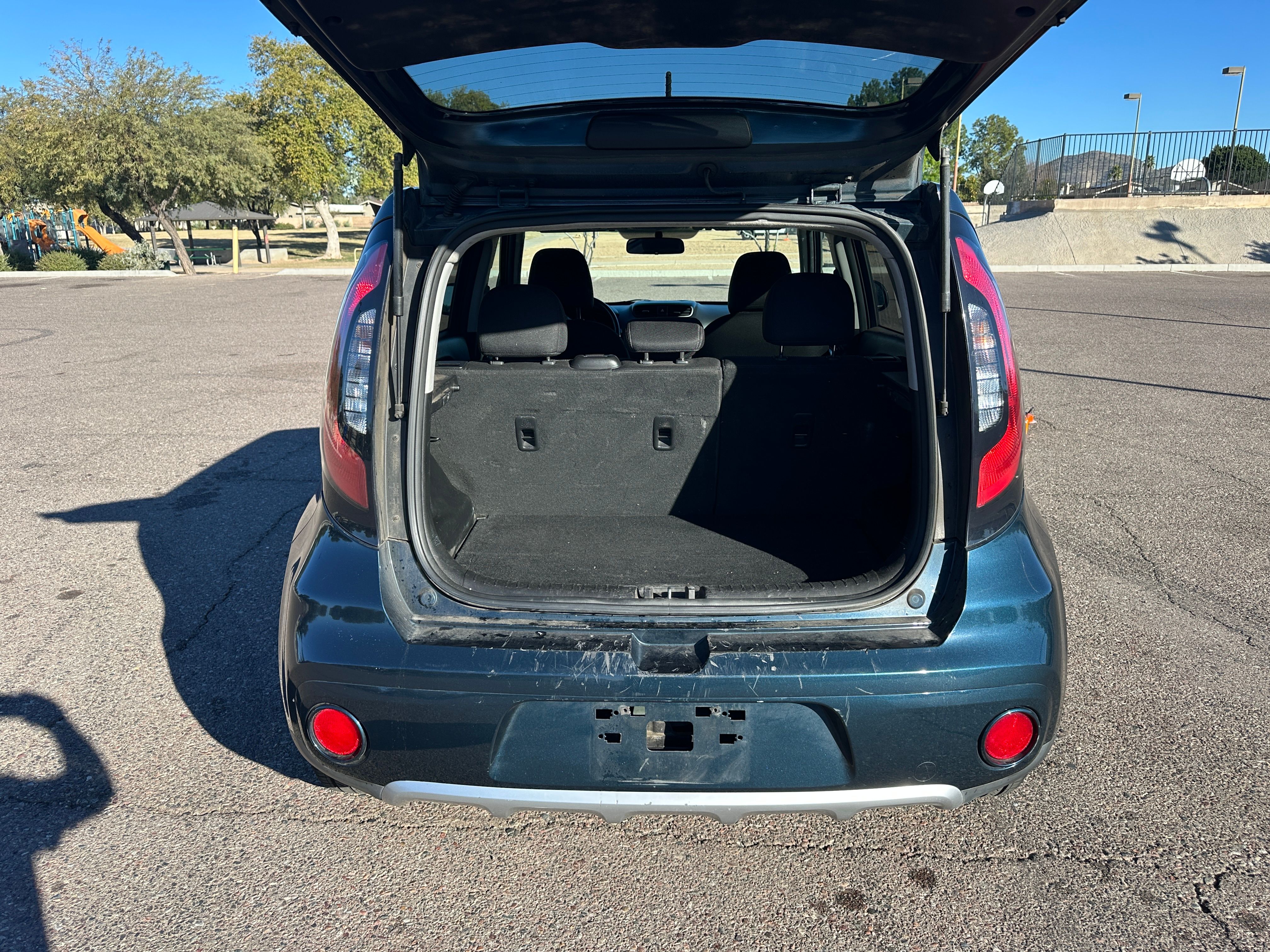 Used 2018 Kia Soul + FWD image 5