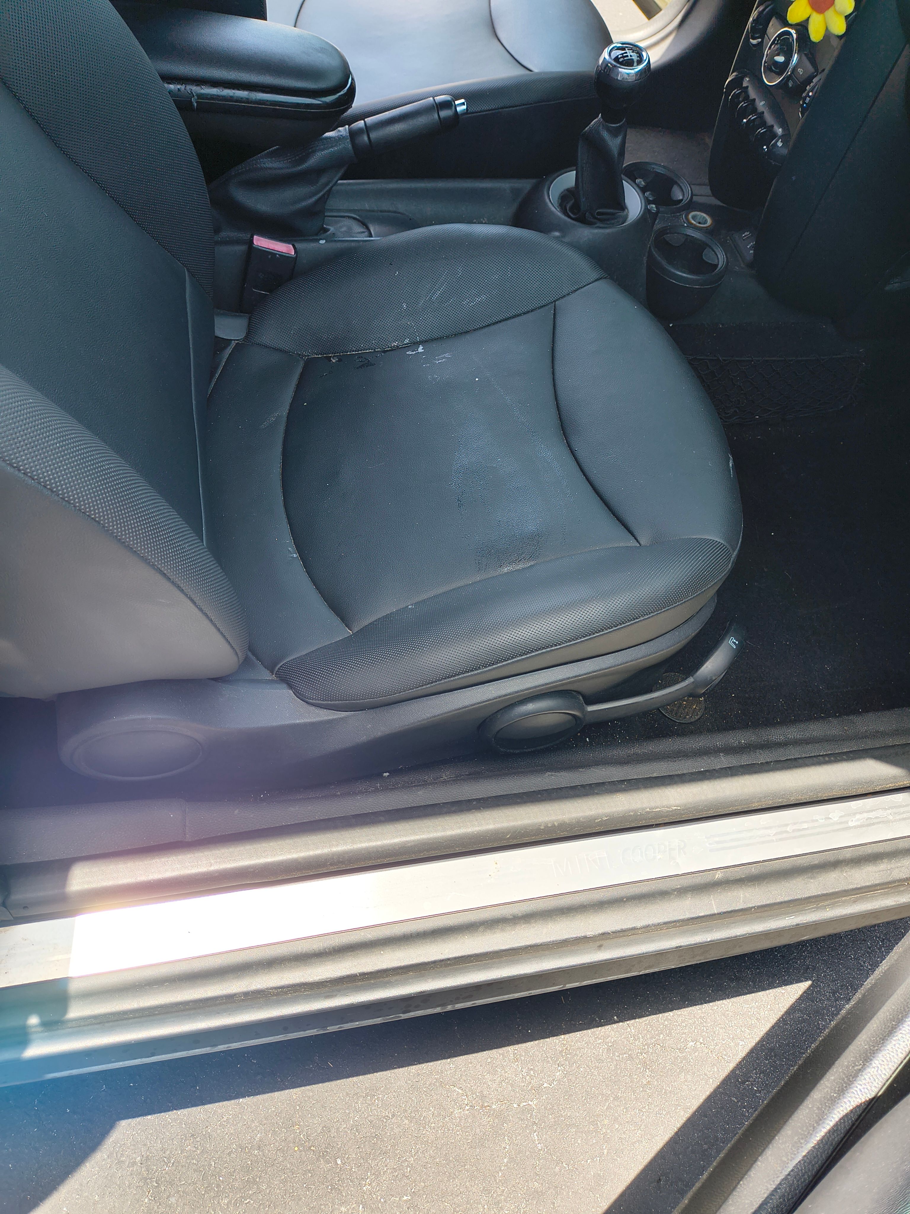 Used 2013 MINI Cooper Clubman FWD image 23