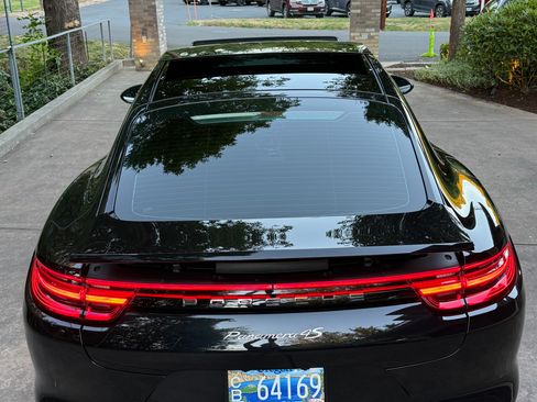 Used 2018 Porsche Panamera 4S AWD/4WD image 5