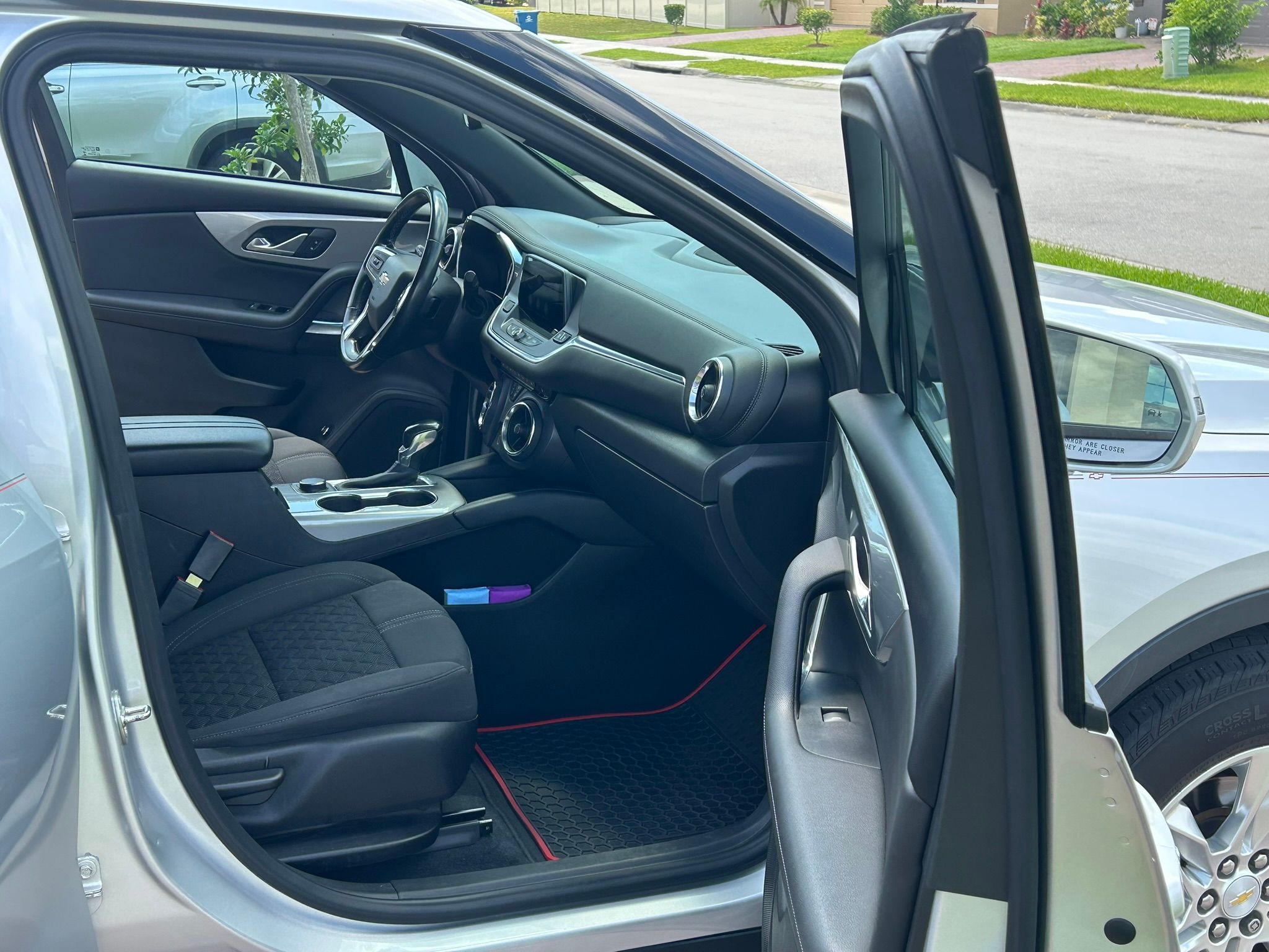 Used 2019 Chevrolet Blazer LT FWD image 4