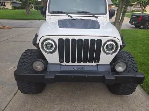 Used 2004 Jeep Wrangler 4WD w/ Ecco Tire & Wheel Group image 9
