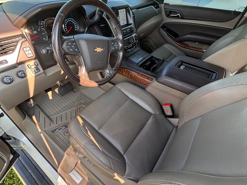 Used 2019 Chevrolet Suburban Premier AWD/4WD image 20