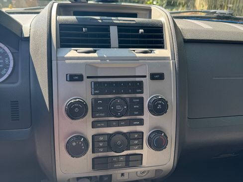 Used 2012 Ford Escape XLT FWD image 5