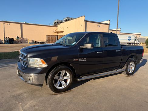 Used 2014 RAM 1500 Lone Star image 27
