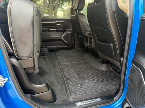 Used 2021 RAM 1500 Laramie image 11