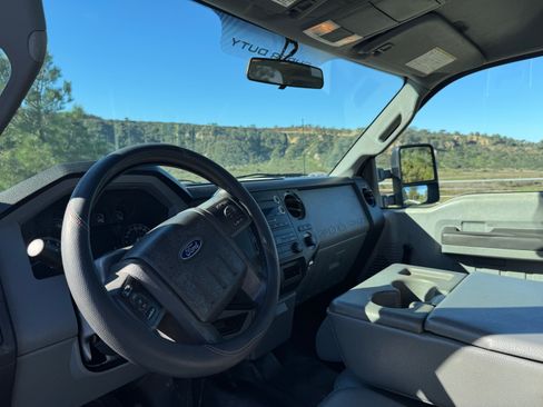 Used 2016 Ford F250 XL w/ XL Value Package image 9