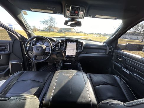 Used 2022 RAM 2500 Limited w/ Towing Technology Group image 4