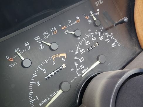 Used 1994 GMC Sierra 1500 4x4 Regular Cab image 8