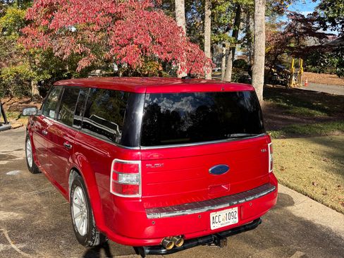 Used 2011 Ford Flex SEL w/ Rapid Spec Order Code image 8
