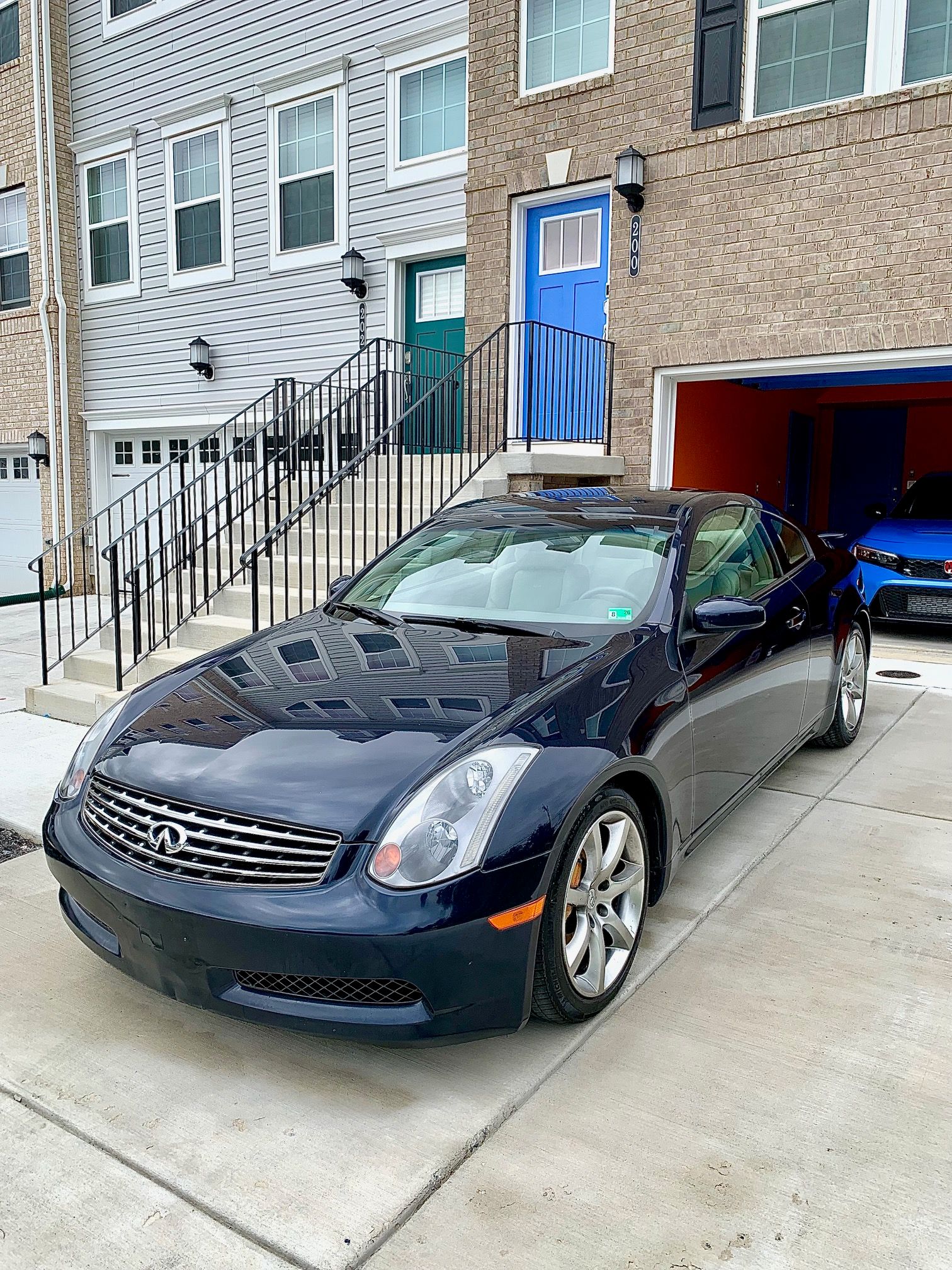 Used 2004 INFINITI G35 Coupe w/ Premium Pkg RWD image 1