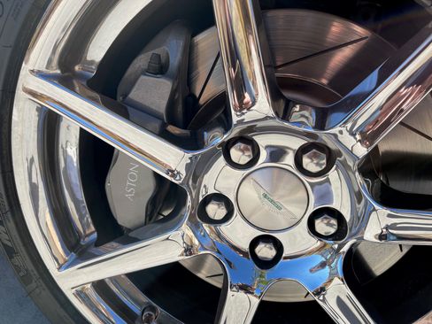 Used 2008 Aston Martin V8 Vantage Coupe 2D image 13