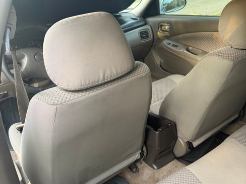 Used 2004 Nissan Sentra S image 9