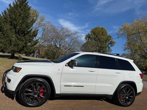 Used 2021 Jeep Grand Cherokee Trailhawk w/ Trailhawk Luxury Group image 5