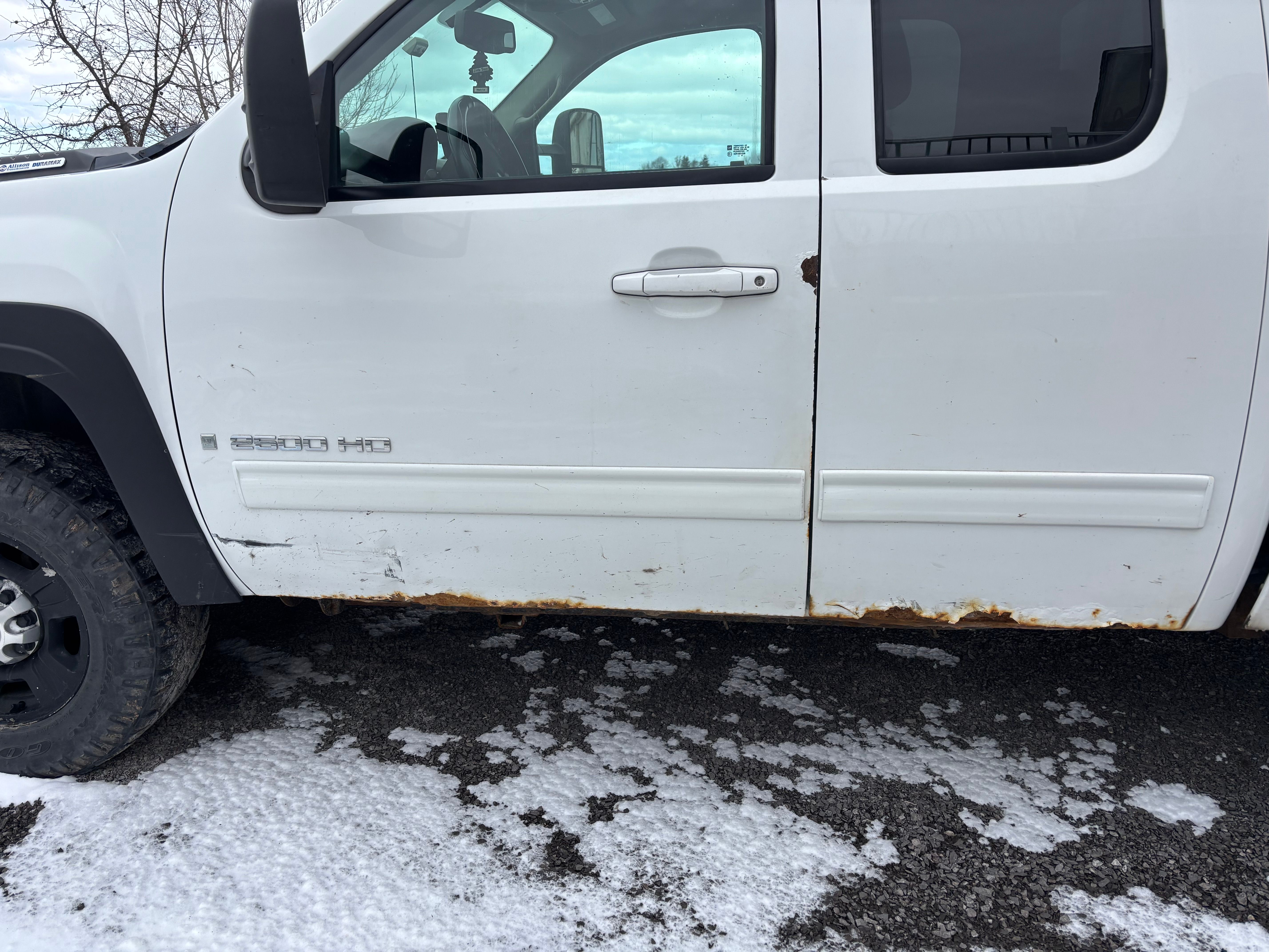 Used 2009 Chevrolet Silverado 2500 LTZ w/ Safety Package AWD/4WD image 5