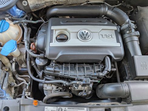 Used 2013 Volkswagen Beetle 2.0T image 25