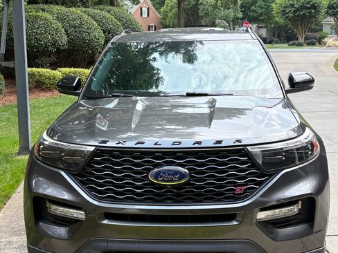 Used 2020 Ford Explorer ST AWD/4WD image 1