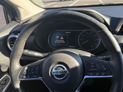 Used 2020 Nissan Versa SR w/ Convenience Package image 19